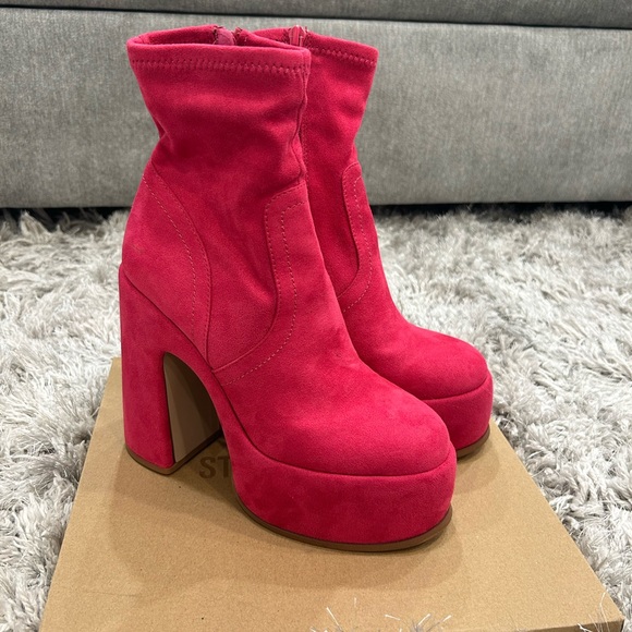 COPY - Steve Madden Pink Velvet Platforms - Picture 3 of 8